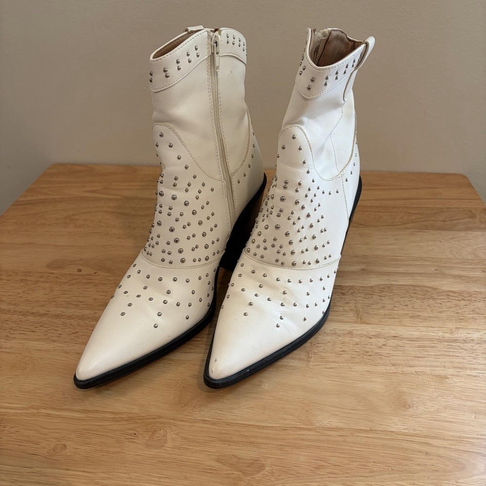 Truffle Collection Cowboy White Studded Ankle Heel Boots Pointed Toe 7.5 Western